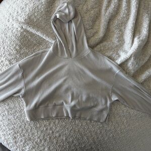 ALO Yoga Muse hooded Sweatshirt in Ivory size medium